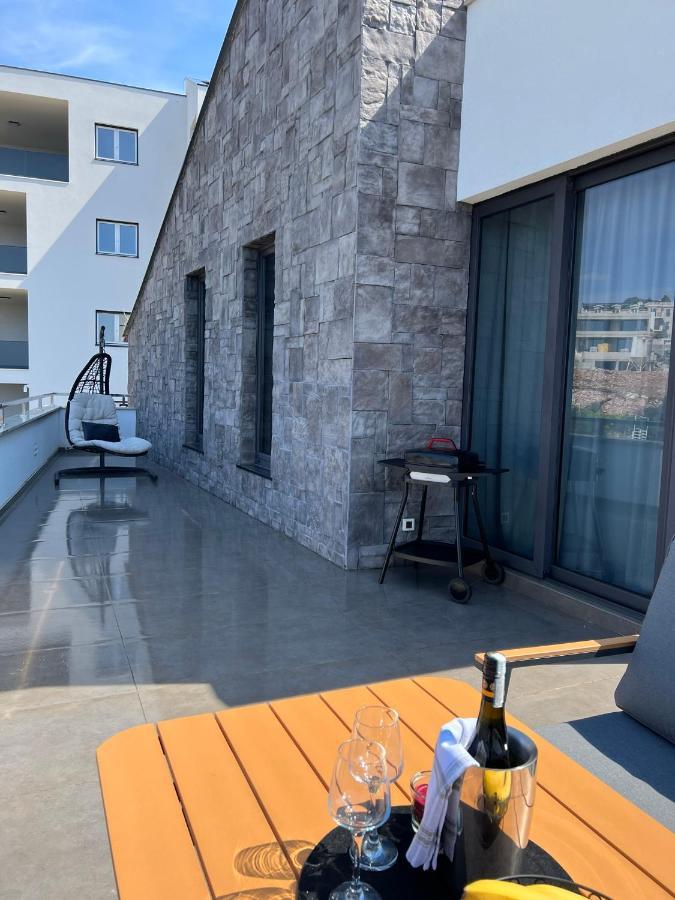Luxury Laurus Penthouse With Awesome Sea View Leilighet Primošten Eksteriør bilde