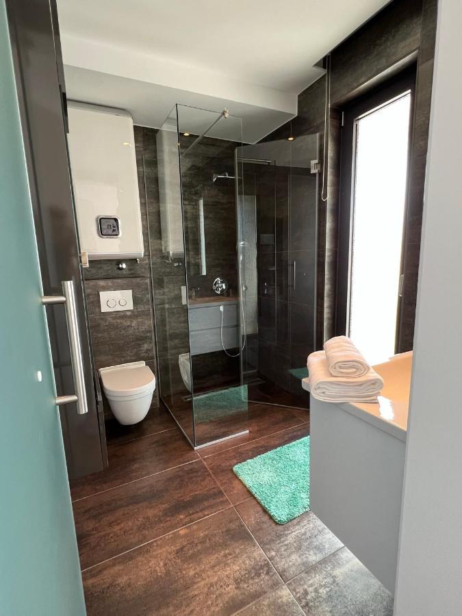 Luxury Laurus Penthouse With Awesome Sea View Leilighet Primošten Eksteriør bilde