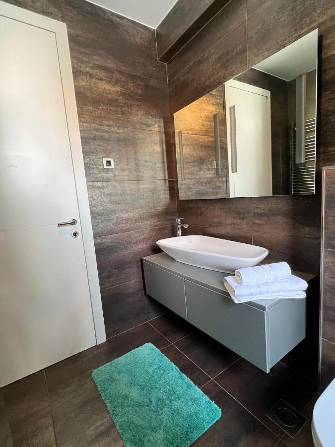 Luxury Laurus Penthouse With Awesome Sea View Leilighet Primošten Eksteriør bilde