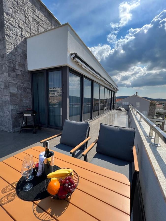 Luxury Laurus Penthouse With Awesome Sea View Leilighet Primošten Eksteriør bilde
