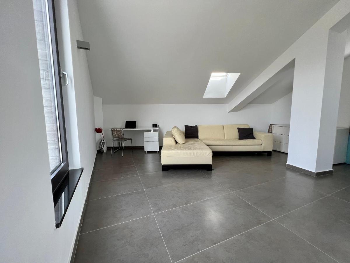 Luxury Laurus Penthouse With Awesome Sea View Leilighet Primošten Eksteriør bilde