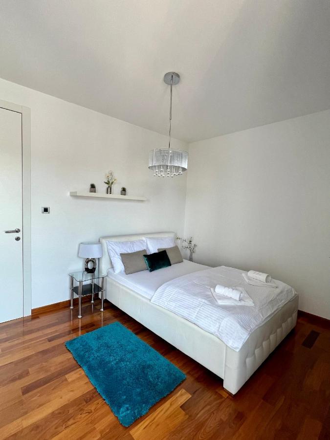 Luxury Laurus Penthouse With Awesome Sea View Leilighet Primošten Eksteriør bilde