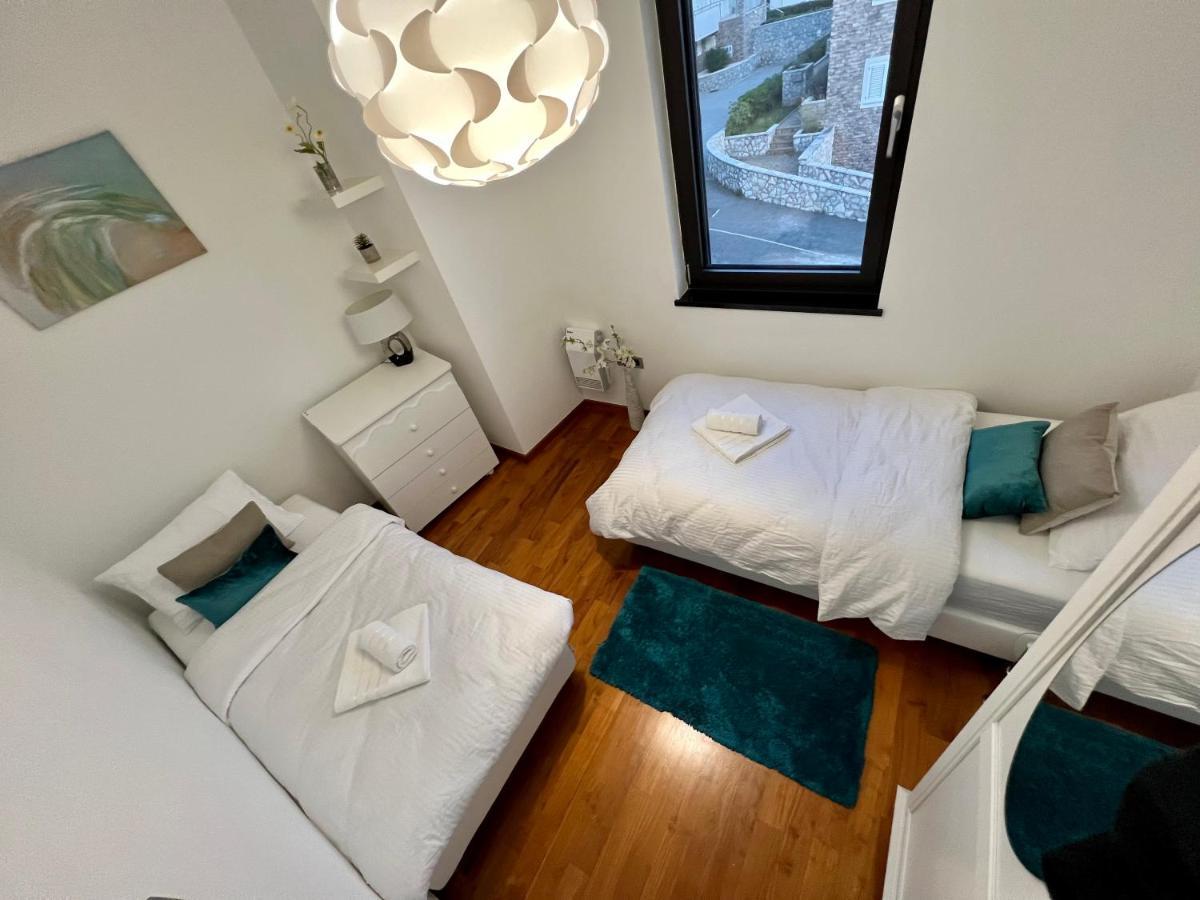 Luxury Laurus Penthouse With Awesome Sea View Leilighet Primošten Eksteriør bilde