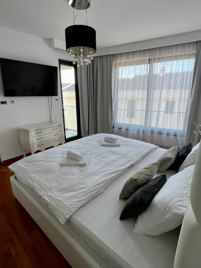 Luxury Laurus Penthouse With Awesome Sea View Leilighet Primošten Eksteriør bilde